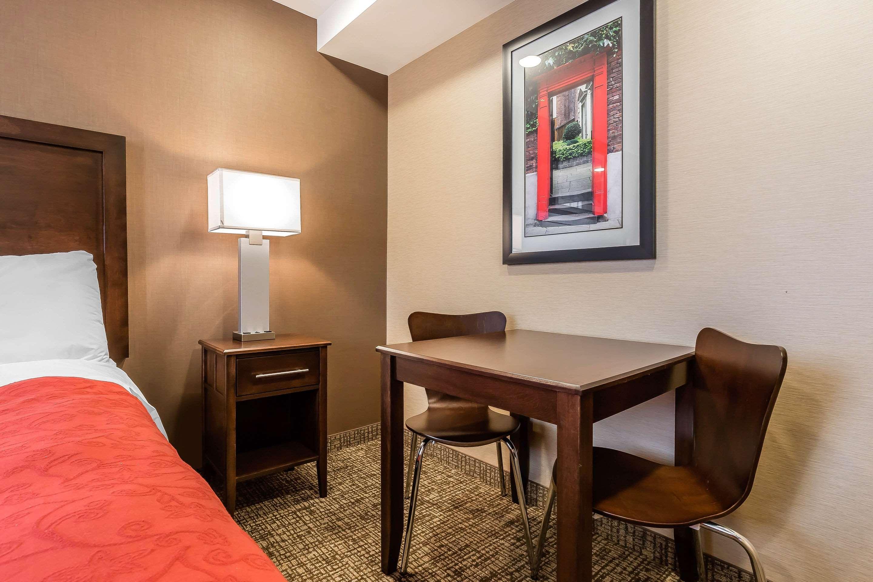 Rodeway Chicago/evanston Hotel